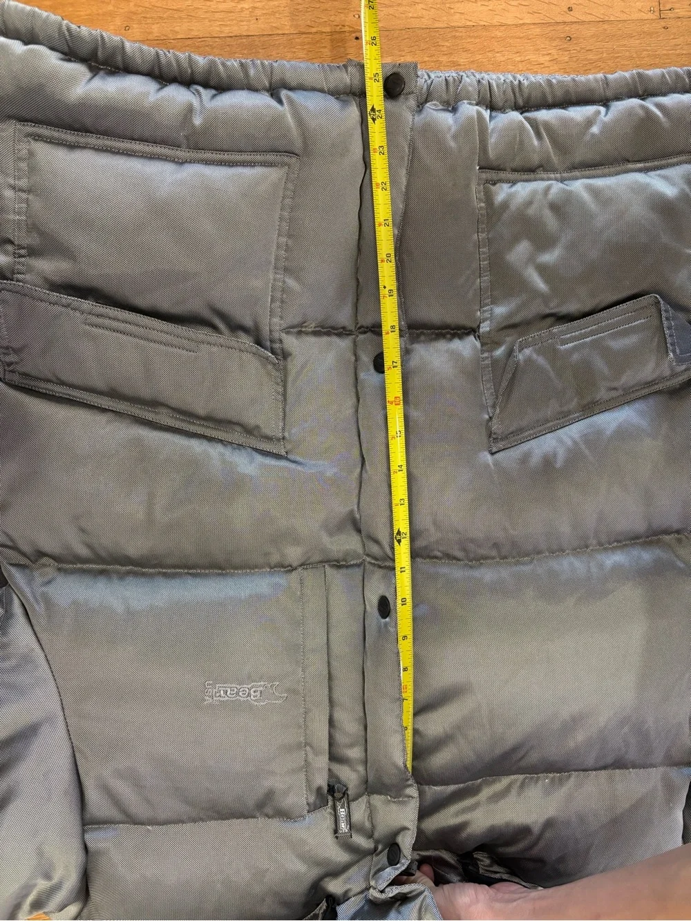 Vtg Bear USA Silver Satin Puffer Jacket (M) - Picture 5 of 10